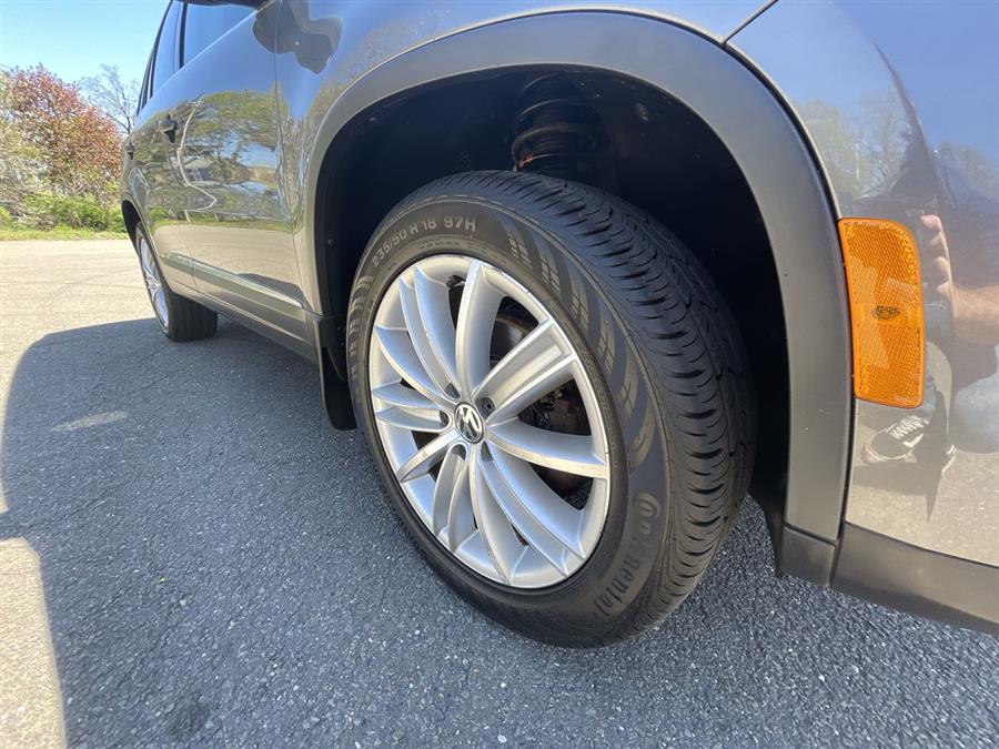 2014 Volkswagen Tiguan 4MOTION 4dr Auto SEL, available for sale in Stratford, Connecticut | Wiz Leasing Inc. Stratford, Connecticut 2014 Volkswagen Tiguan 4MOTION 4dr Auto SEL, available for sale in Stratford, Connecticut | Wiz Leasing Inc. Stratford, Connecticut