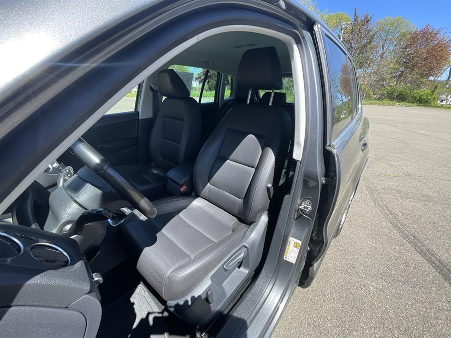 2014 Volkswagen Tiguan 4MOTION 4dr Auto SEL, available for sale in Stratford, Connecticut | Wiz Leasing Inc. Stratford, Connecticut 2014 Volkswagen Tiguan 4MOTION 4dr Auto SEL, available for sale in Stratford, Connecticut | Wiz Leasing Inc. Stratford, Connecticut