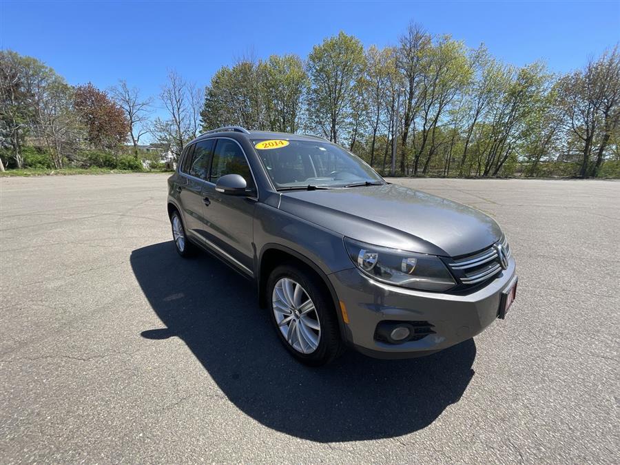 2014 Volkswagen Tiguan 4MOTION 4dr Auto SEL, available for sale in Stratford, Connecticut | Wiz Leasing Inc. Stratford, Connecticut