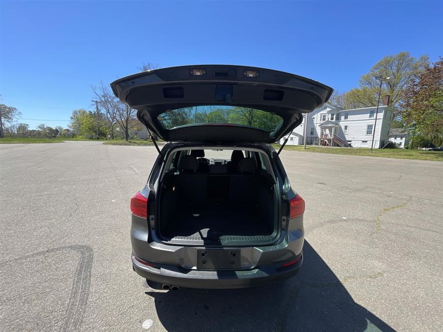 2014 Volkswagen Tiguan 4MOTION 4dr Auto SEL, available for sale in Stratford, Connecticut | Wiz Leasing Inc. Stratford, Connecticut 2014 Volkswagen Tiguan 4MOTION 4dr Auto SEL, available for sale in Stratford, Connecticut | Wiz Leasing Inc. Stratford, Connecticut