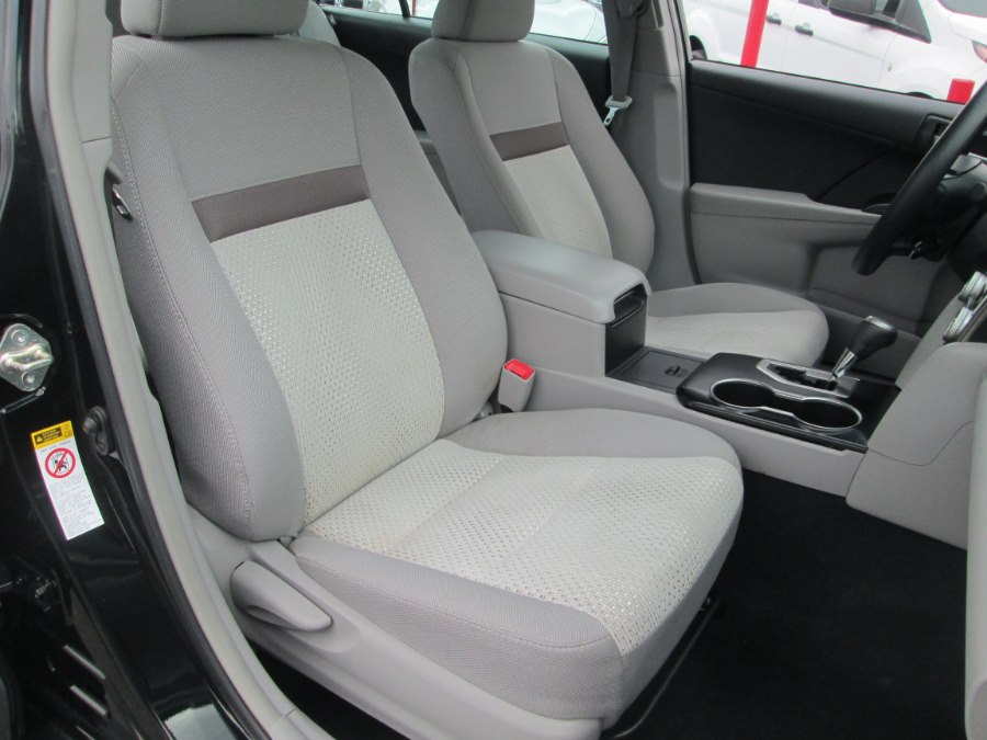 2014 Toyota Camry 4dr Sdn I4 Auto LE (Natl) *Ltd Avail*, available for sale in Levittown, Pennsylvania | Levittown Auto. Levittown, Pennsylvania 2014 Toyota Camry 4dr Sdn I4 Auto LE (Natl) *Ltd Avail*, available for sale in Levittown, Pennsylvania | Levittown Auto. Levittown, Pennsylvania