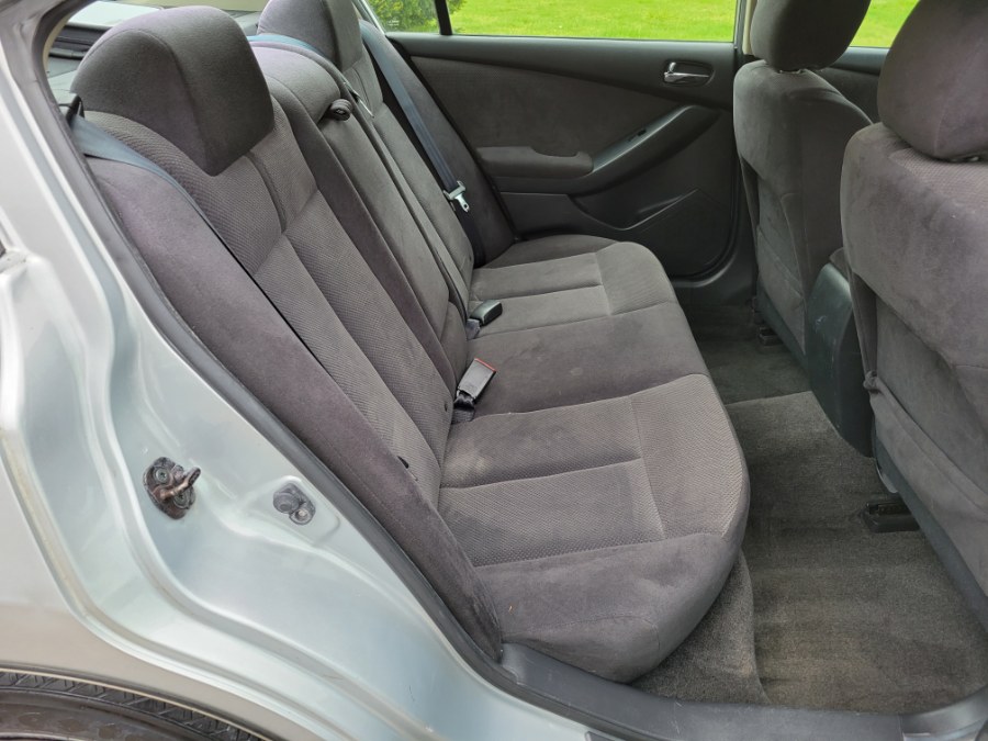 Used Nissan Altima 4dr Sdn I4 CVT 2.5 S 2009 | Toro Auto. East Windsor, Connecticut Used Nissan Altima 4dr Sdn I4 CVT 2.5 S 2009 | Toro Auto. East Windsor, Connecticut