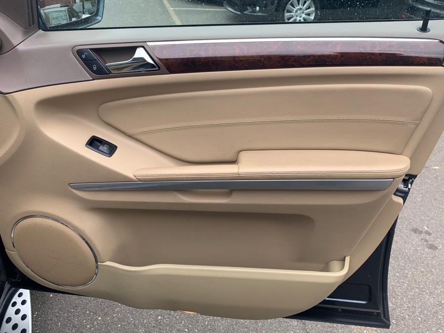 2010 Mercedes-Benz GL-Class 4MATIC 4dr GL450, available for sale in Little Ferry, New Jersey | Victoria Preowned Autos Inc. Little Ferry, New Jersey 2010 Mercedes-Benz GL-Class 4MATIC 4dr GL450, available for sale in Little Ferry, New Jersey | Victoria Preowned Autos Inc. Little Ferry, New Jersey