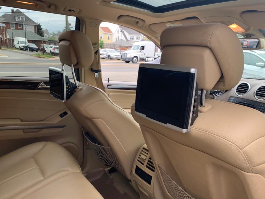 2010 Mercedes-Benz GL-Class 4MATIC 4dr GL450, available for sale in Little Ferry, New Jersey | Victoria Preowned Autos Inc. Little Ferry, New Jersey 2010 Mercedes-Benz GL-Class 4MATIC 4dr GL450, available for sale in Little Ferry, New Jersey | Victoria Preowned Autos Inc. Little Ferry, New Jersey