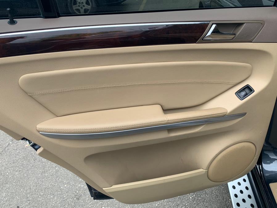 2010 Mercedes-Benz GL-Class 4MATIC 4dr GL450, available for sale in Little Ferry, New Jersey | Victoria Preowned Autos Inc. Little Ferry, New Jersey 2010 Mercedes-Benz GL-Class 4MATIC 4dr GL450, available for sale in Little Ferry, New Jersey | Victoria Preowned Autos Inc. Little Ferry, New Jersey