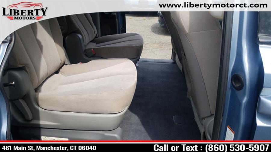 Used Kia Sedona 4dr LWB LX 2010 | Liberty Motors. Manchester, Connecticut Used Kia Sedona 4dr LWB LX 2010 | Liberty Motors. Manchester, Connecticut