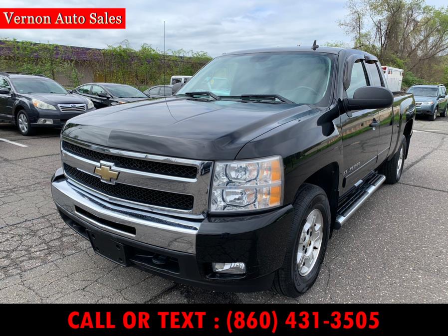 2009 Chevrolet Silverado 1500 4WD Ext Cab 143.5" LT, available for sale in Manchester, Connecticut | Vernon Auto Sale & Service. Manchester, Connecticut