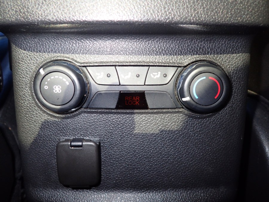 Used Ford Explorer 4WD 4dr XLT 2013 | Eagleville Motors. Storrs, Connecticut Used Ford Explorer 4WD 4dr XLT 2013 | Eagleville Motors. Storrs, Connecticut