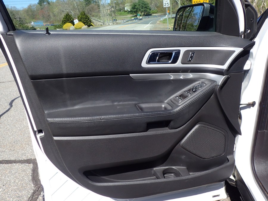 Used Ford Explorer 4WD 4dr XLT 2013 | Eagleville Motors. Storrs, Connecticut Used Ford Explorer 4WD 4dr XLT 2013 | Eagleville Motors. Storrs, Connecticut