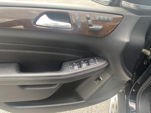 Used Mercedes-Benz M-Class 4MATIC 4dr ML 350 2015 | Sunrise Auto Outlet. Amityville, New York Used Mercedes-Benz M-Class 4MATIC 4dr ML 350 2015 | Sunrise Auto Outlet. Amityville, New York