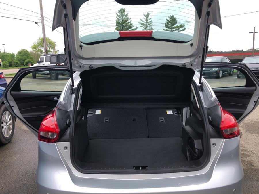 Used Ford Focus SEL Hatch 2018 | Wholesale Direct Motors. Beavercreek, Ohio Used Ford Focus SEL Hatch 2018 | Wholesale Direct Motors. Beavercreek, Ohio