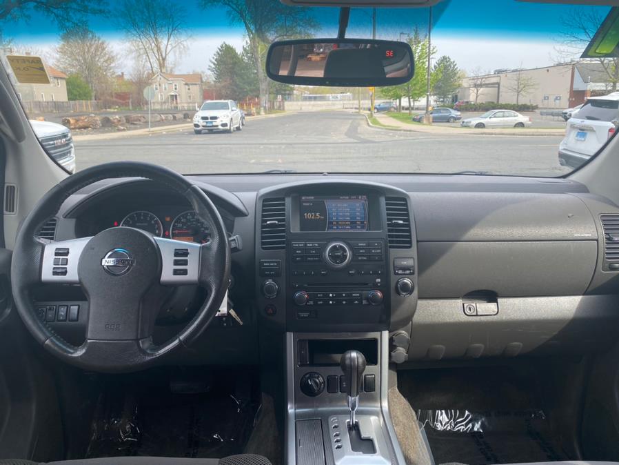 Used Nissan Pathfinder 4WD 4dr V6 SV 2011 | VEB Auto Sales. Hartford, Connecticut Used Nissan Pathfinder 4WD 4dr V6 SV 2011 | VEB Auto Sales. Hartford, Connecticut