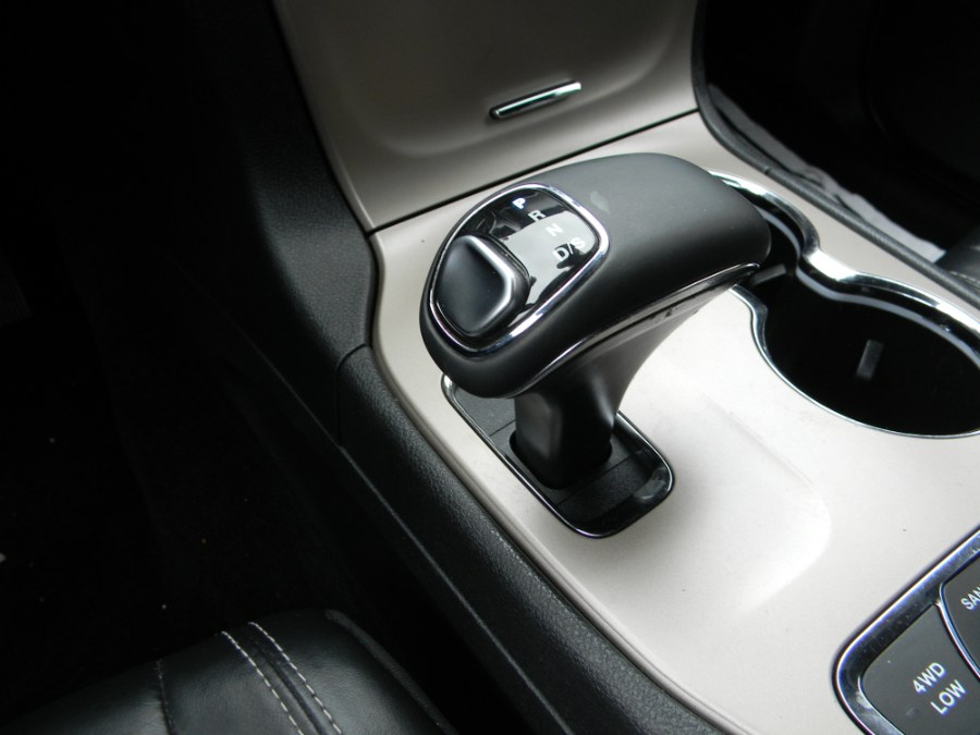 2014 Jeep Grand Cherokee 4WD 4dr Limited, available for sale in Paterson, New Jersey | DZ Automall. Paterson, New Jersey 2014 Jeep Grand Cherokee 4WD 4dr Limited, available for sale in Paterson, New Jersey | DZ Automall. Paterson, New Jersey