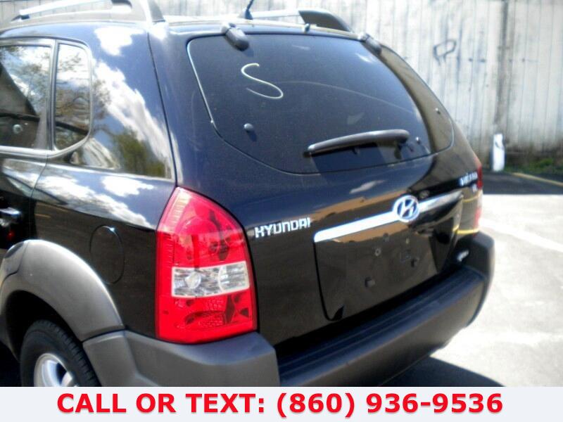 Used Hyundai Tucson GLS 2.7 4WD 2006 | Lee Motors Sales Inc. Hartford, Connecticut Used Hyundai Tucson GLS 2.7 4WD 2006 | Lee Motors Sales Inc. Hartford, Connecticut