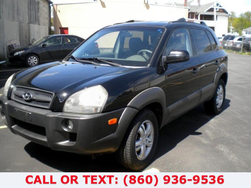 Used Hyundai Tucson GLS 2.7 4WD 2006 | Lee Motors Sales Inc. Hartford, Connecticut Used Hyundai Tucson GLS 2.7 4WD 2006 | Lee Motors Sales Inc. Hartford, Connecticut