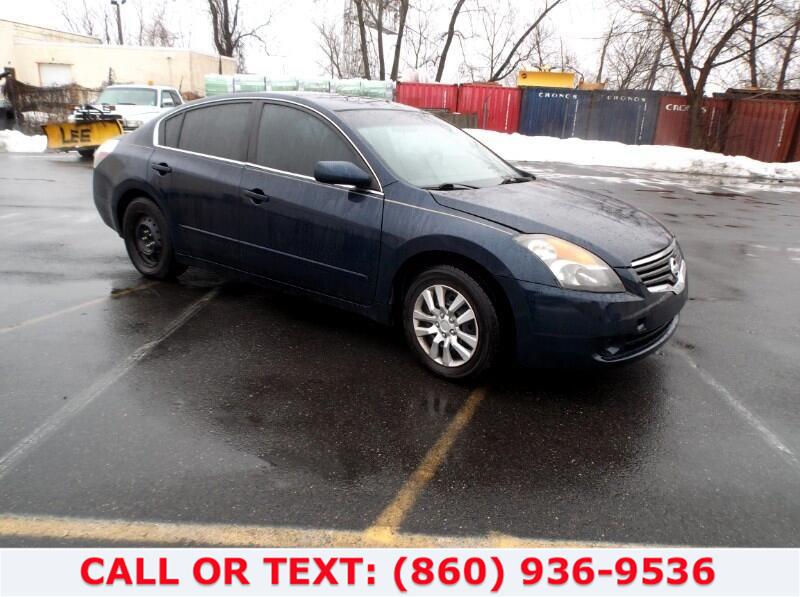 Used Nissan Altima 4dr Sdn I4 CVT 2.5 S ULEV 2007 | Lee Motors Sales Inc. Hartford, Connecticut Used Nissan Altima 4dr Sdn I4 CVT 2.5 S ULEV 2007 | Lee Motors Sales Inc. Hartford, Connecticut