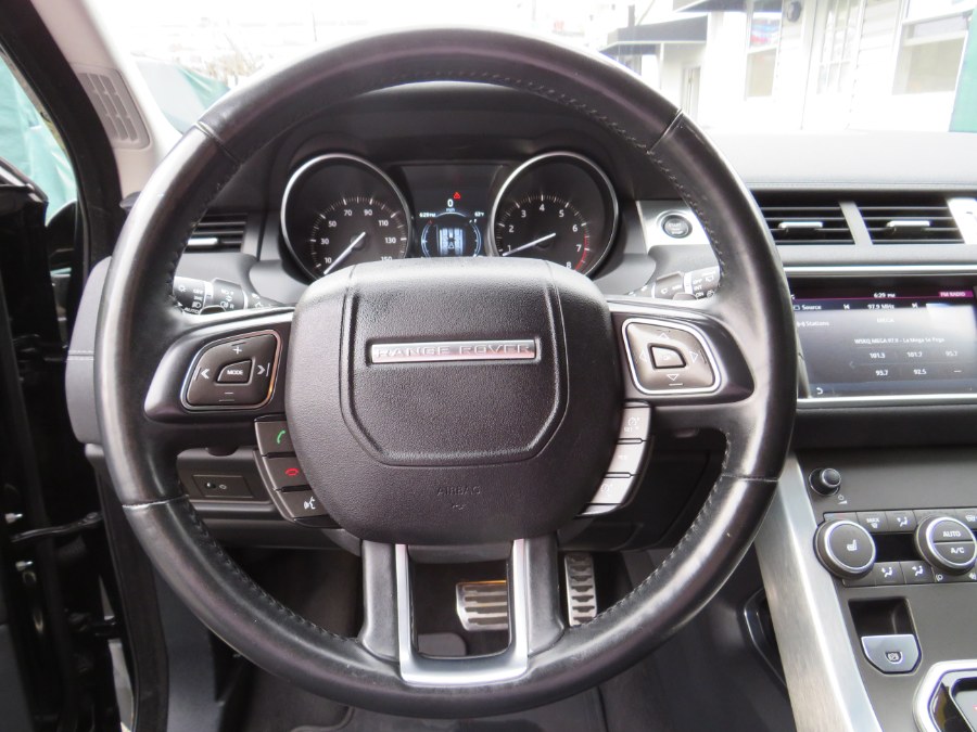 Used Land Rover Range Rover Evoque SE Premium PANO/NAVI 2017 | Road Masters II INC. Middle Village, New York Used Land Rover Range Rover Evoque SE Premium PANO/NAVI 2017 | Road Masters II INC. Middle Village, New York