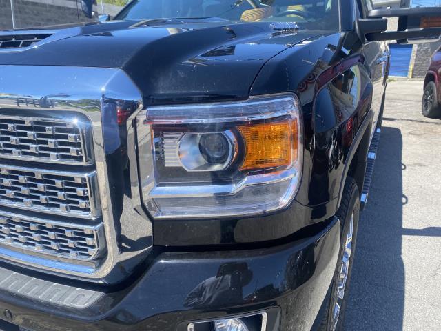 Used GMC Sierra 2500HD 4WD Crew Cab 153.7" Denali 2019 | Sunrise Auto Outlet. Amityville, New York Used GMC Sierra 2500HD 4WD Crew Cab 153.7" Denali 2019 | Sunrise Auto Outlet. Amityville, New York
