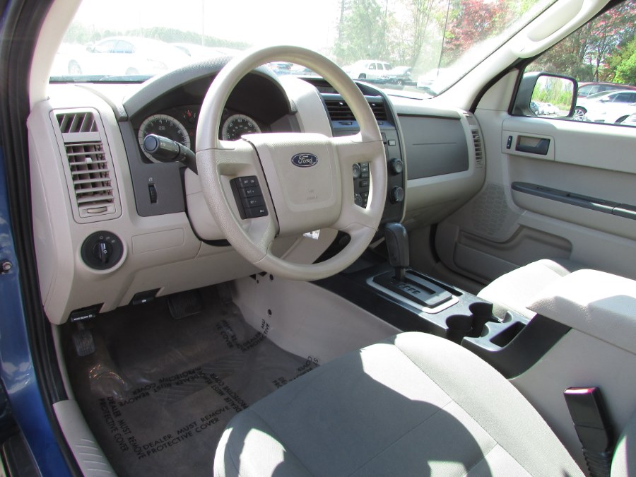 Used Ford Escape 4WD 4dr I4 Auto XLS 2009 | United Auto Sales of E Windsor, Inc. East Windsor, Connecticut Used Ford Escape 4WD 4dr I4 Auto XLS 2009 | United Auto Sales of E Windsor, Inc. East Windsor, Connecticut