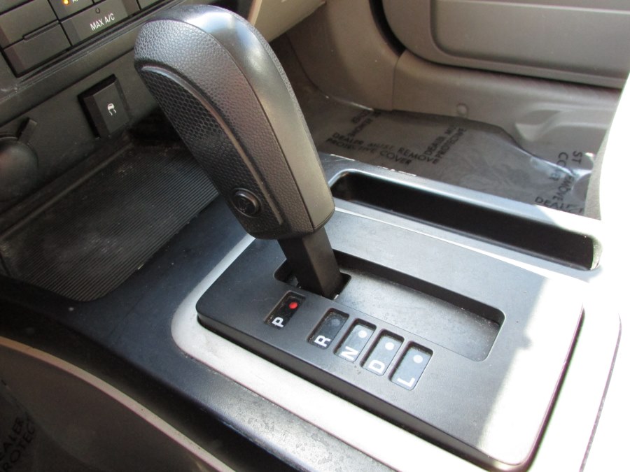 Used Ford Escape 4WD 4dr I4 Auto XLS 2009 | United Auto Sales of E Windsor, Inc. East Windsor, Connecticut Used Ford Escape 4WD 4dr I4 Auto XLS 2009 | United Auto Sales of E Windsor, Inc. East Windsor, Connecticut