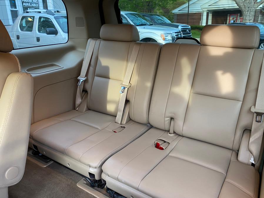 Used Cadillac Escalade AWD 4dr Luxury 2011 | Lava Motors 2 Inc. Canton, Connecticut Used Cadillac Escalade AWD 4dr Luxury 2011 | Lava Motors 2 Inc. Canton, Connecticut