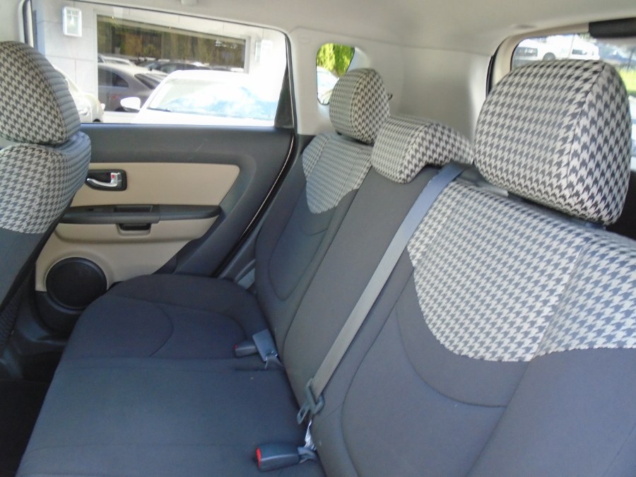 2013 Kia Soul 5dr Wgn Man +, available for sale in Waterbury, Connecticut | Jim Juliani Motors. Waterbury, Connecticut 2013 Kia Soul 5dr Wgn Man +, available for sale in Waterbury, Connecticut | Jim Juliani Motors. Waterbury, Connecticut