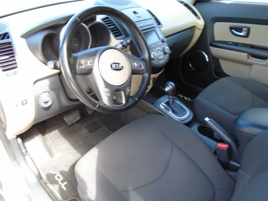 2013 Kia Soul 5dr Wgn Man +, available for sale in Waterbury, Connecticut | Jim Juliani Motors. Waterbury, Connecticut 2013 Kia Soul 5dr Wgn Man +, available for sale in Waterbury, Connecticut | Jim Juliani Motors. Waterbury, Connecticut
