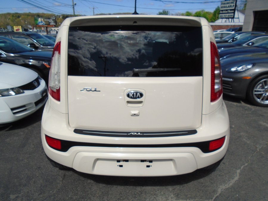 2013 Kia Soul 5dr Wgn Man +, available for sale in Waterbury, Connecticut | Jim Juliani Motors. Waterbury, Connecticut 2013 Kia Soul 5dr Wgn Man +, available for sale in Waterbury, Connecticut | Jim Juliani Motors. Waterbury, Connecticut
