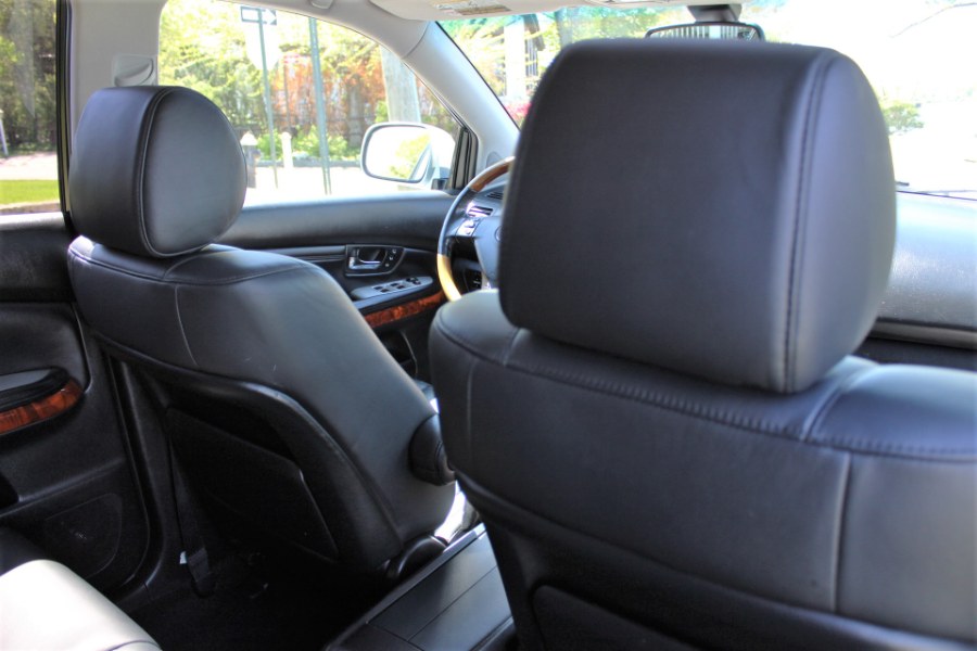 2005 Lexus RX 330 4dr SUV AWD, available for sale in Great Neck, New York | Great Neck Car Buyers & Sellers. Great Neck, New York 2005 Lexus RX 330 4dr SUV AWD, available for sale in Great Neck, New York | Great Neck Car Buyers & Sellers. Great Neck, New York