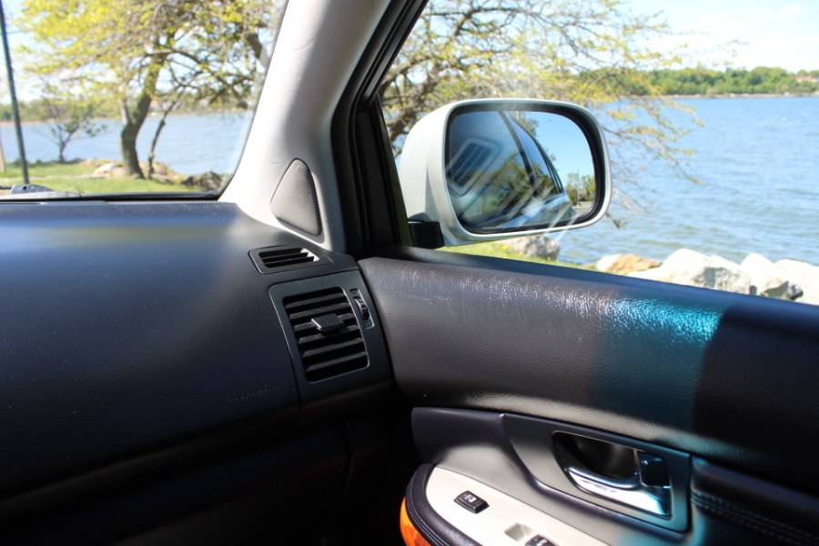 2005 Lexus RX 330 4dr SUV AWD, available for sale in Great Neck, New York | Great Neck Car Buyers & Sellers. Great Neck, New York 2005 Lexus RX 330 4dr SUV AWD, available for sale in Great Neck, New York | Great Neck Car Buyers & Sellers. Great Neck, New York
