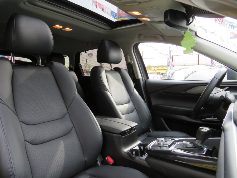 2018 Mazda CX-9 Touring AWD NAVI/SUNROOF, available for sale in Middle Village, New York | Road Masters II INC. Middle Village, New York 2018 Mazda CX-9 Touring AWD NAVI/SUNROOF, available for sale in Middle Village, New York | Road Masters II INC. Middle Village, New York