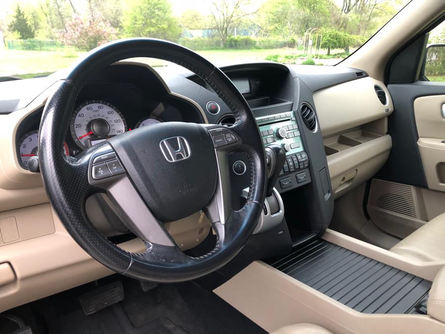 2010 Honda Pilot 4WD 4dr EX-L, available for sale in Agawam, Massachusetts | Malkoon Motors. Agawam, Massachusetts 2010 Honda Pilot 4WD 4dr EX-L, available for sale in Agawam, Massachusetts | Malkoon Motors. Agawam, Massachusetts