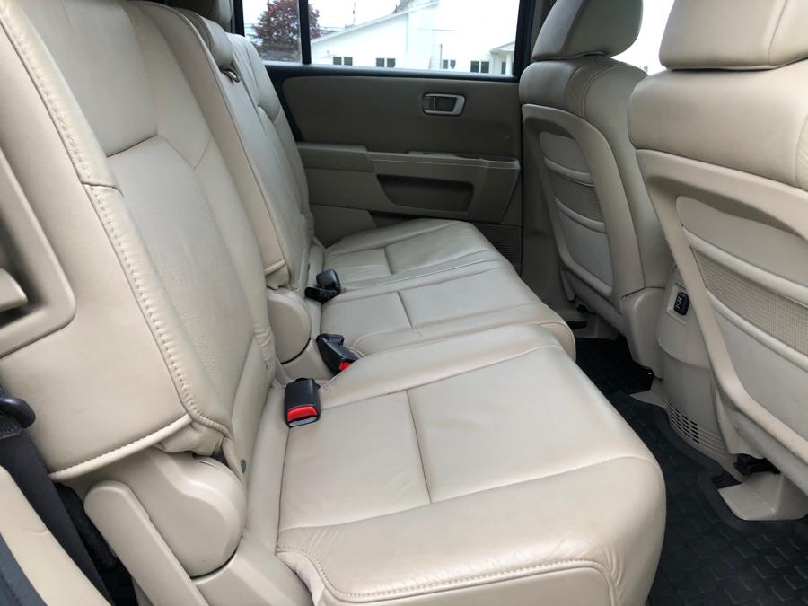 2010 Honda Pilot 4WD 4dr EX-L, available for sale in Agawam, Massachusetts | Malkoon Motors. Agawam, Massachusetts 2010 Honda Pilot 4WD 4dr EX-L, available for sale in Agawam, Massachusetts | Malkoon Motors. Agawam, Massachusetts