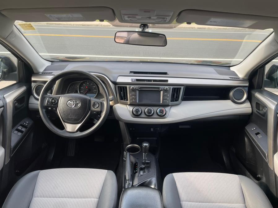 2015 Toyota RAV4 FWD 4dr LE (Natl), available for sale in Manchester, Connecticut | Carsonmain LLC. Manchester, Connecticut 2015 Toyota RAV4 FWD 4dr LE (Natl), available for sale in Manchester, Connecticut | Carsonmain LLC. Manchester, Connecticut
