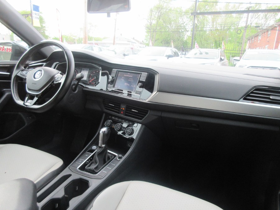Used Volkswagen Jetta R-Line Auto w/SULEV 2019 | Route 27 Auto Mall. Linden, New Jersey Used Volkswagen Jetta R-Line Auto w/SULEV 2019 | Route 27 Auto Mall. Linden, New Jersey