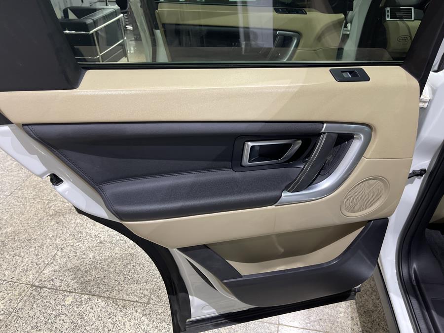 Used Land Rover Discovery Sport HSE 4WD 2018 | Dream Car Gallery. Woodbury, New York Used Land Rover Discovery Sport HSE 4WD 2018 | Dream Car Gallery. Woodbury, New York