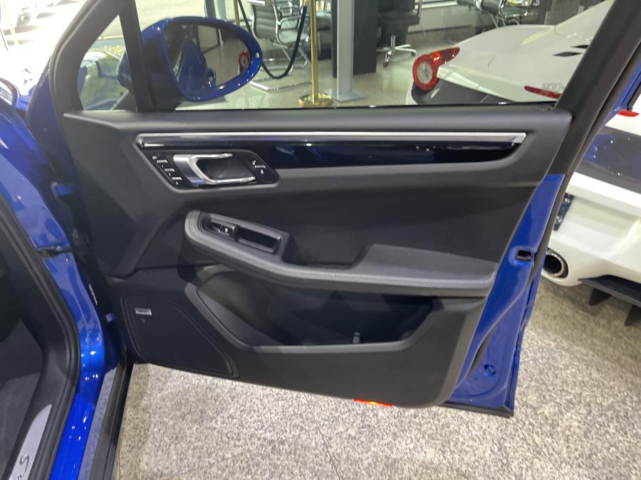 Used Porsche Macan S AWD 2018 | Dream Car Gallery. Woodbury, New York Used Porsche Macan S AWD 2018 | Dream Car Gallery. Woodbury, New York