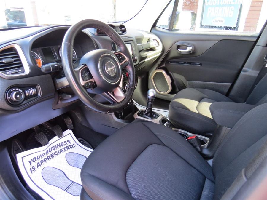 Used Jeep Renegade Latitude 4x4 4dr SUV 2016 | Lake City Exports Inc. Auburn, Maine Used Jeep Renegade Latitude 4x4 4dr SUV 2016 | Lake City Exports Inc. Auburn, Maine