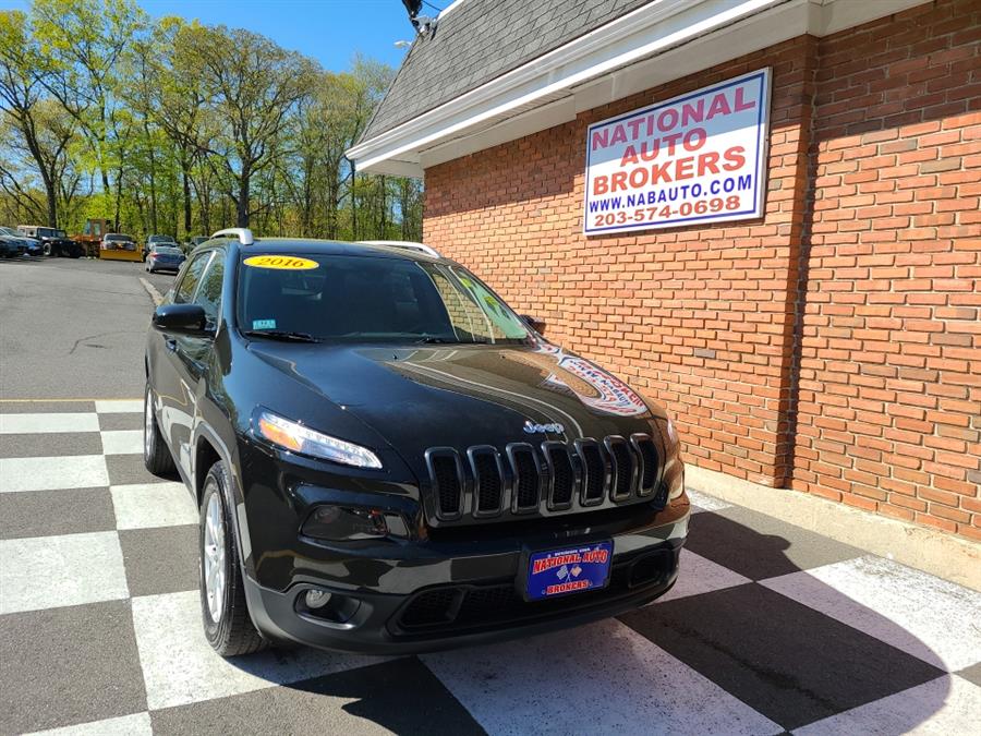 2016 Jeep Cherokee 4WD 4dr Latitude, available for sale in Waterbury, Connecticut | National Auto Brokers, Inc.. Waterbury, Connecticut