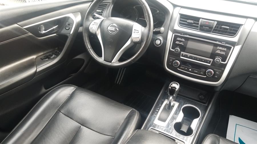 Used Nissan Altima 2.5 SL Sedan 2017 | New York Motors Group Solutions LLC. Bronx, New York Used Nissan Altima 2.5 SL Sedan 2017 | New York Motors Group Solutions LLC. Bronx, New York