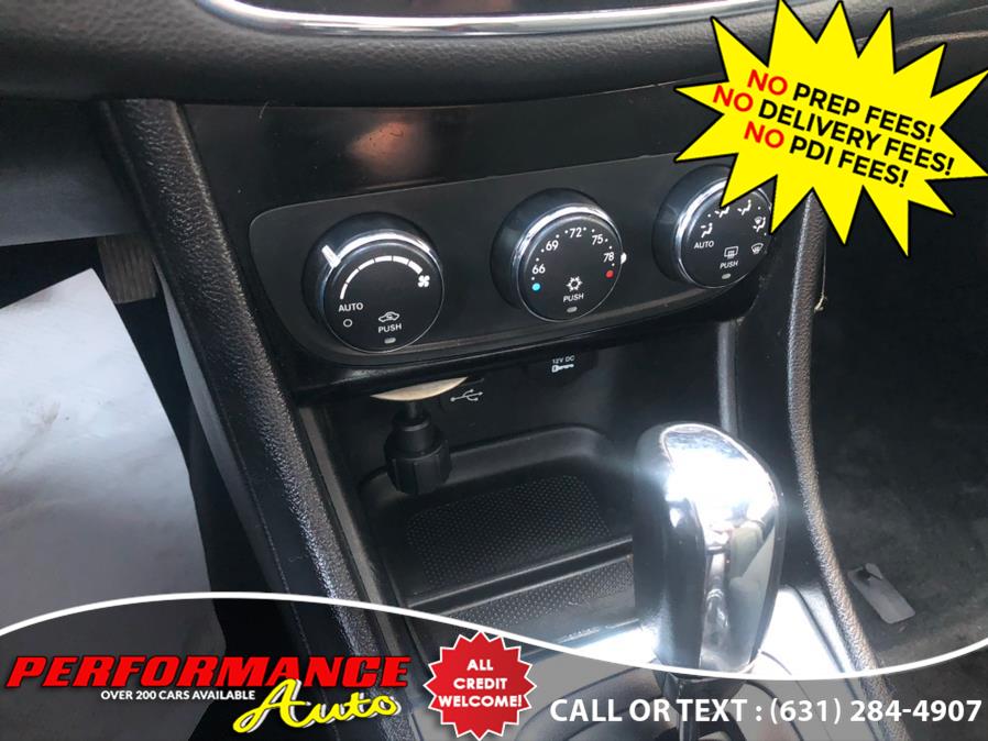 Used Chrysler 200 4dr Sdn Touring 2012 | Performance Auto Inc. Bohemia, New York Used Chrysler 200 4dr Sdn Touring 2012 | Performance Auto Inc. Bohemia, New York