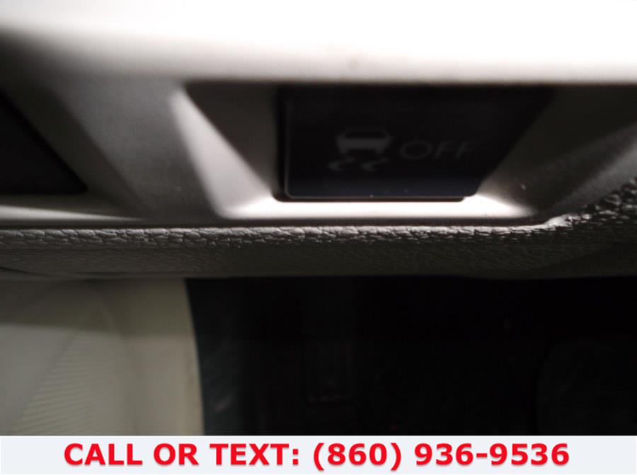 Used Subaru Outback 4dr Wgn H4 Auto 2.5i Limited 2012 | Lee Motors Sales Inc. Hartford, Connecticut Used Subaru Outback 4dr Wgn H4 Auto 2.5i Limited 2012 | Lee Motors Sales Inc. Hartford, Connecticut