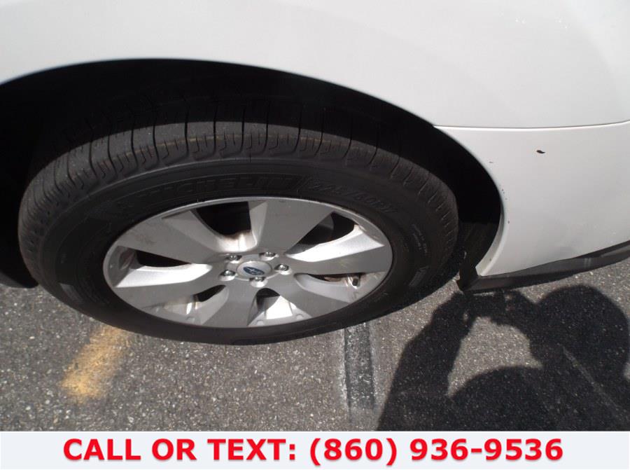 Used Subaru Outback 4dr Wgn H4 Auto 2.5i Limited 2012 | Lee Motors Sales Inc. Hartford, Connecticut Used Subaru Outback 4dr Wgn H4 Auto 2.5i Limited 2012 | Lee Motors Sales Inc. Hartford, Connecticut