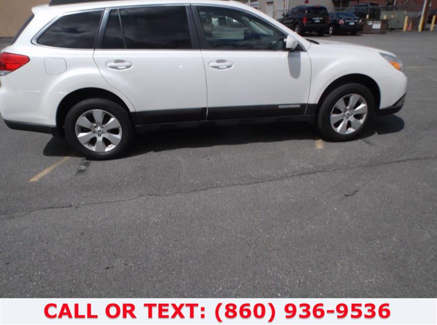 Used Subaru Outback 4dr Wgn H4 Auto 2.5i Limited 2012 | Lee Motors Sales Inc. Hartford, Connecticut Used Subaru Outback 4dr Wgn H4 Auto 2.5i Limited 2012 | Lee Motors Sales Inc. Hartford, Connecticut