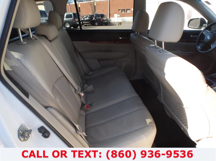 Used Subaru Outback 4dr Wgn H4 Auto 2.5i Limited 2012 | Lee Motors Sales Inc. Hartford, Connecticut Used Subaru Outback 4dr Wgn H4 Auto 2.5i Limited 2012 | Lee Motors Sales Inc. Hartford, Connecticut