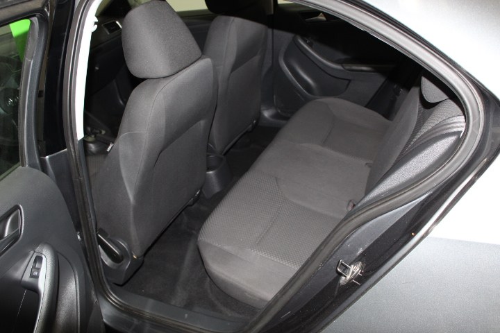 Used Volkswagen Jetta Sedan 4dr Auto S 2013 | New England Auto Sales LLC. Plainville, Connecticut Used Volkswagen Jetta Sedan 4dr Auto S 2013 | New England Auto Sales LLC. Plainville, Connecticut