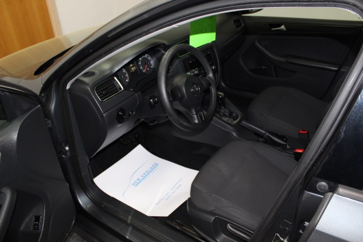 Used Volkswagen Jetta Sedan 4dr Auto S 2013 | New England Auto Sales LLC. Plainville, Connecticut Used Volkswagen Jetta Sedan 4dr Auto S 2013 | New England Auto Sales LLC. Plainville, Connecticut