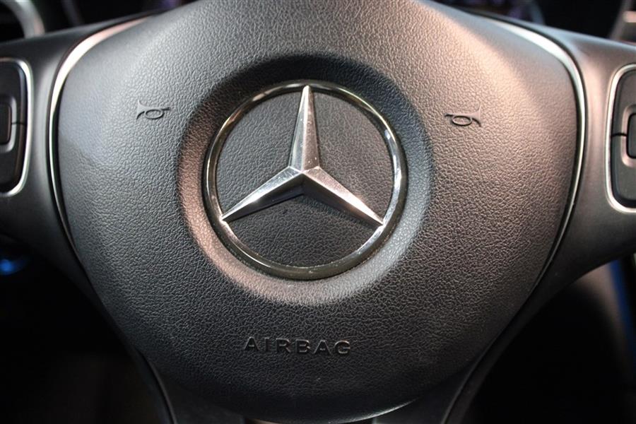 Used Mercedes-benz Glc 300 4MATIC 2016 | Fast Track Motors. Paterson, New Jersey Used Mercedes-benz Glc 300 4MATIC 2016 | Fast Track Motors. Paterson, New Jersey