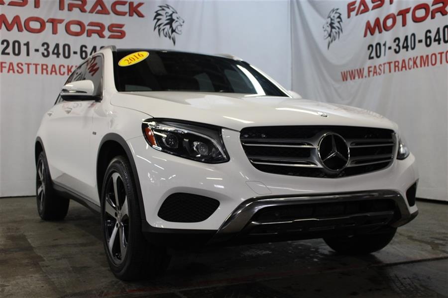 Used Mercedes-benz Glc 300 4MATIC 2016 | Fast Track Motors. Paterson, New Jersey Used Mercedes-benz Glc 300 4MATIC 2016 | Fast Track Motors. Paterson, New Jersey
