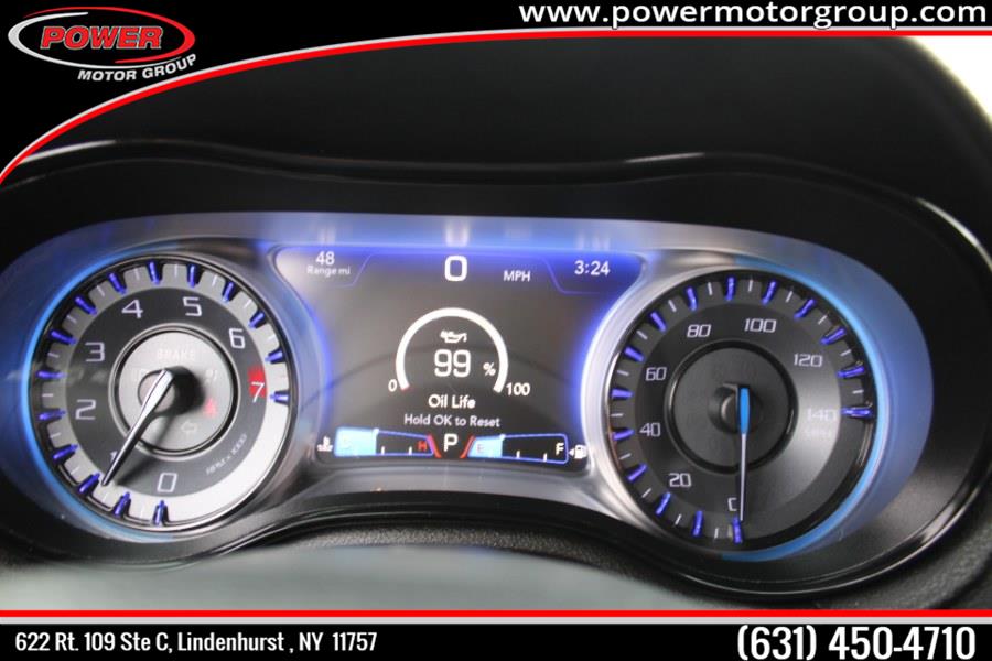 Used Chrysler 300 4dr Sdn 300S RWD 2015 | Power Motor Group. Lindenhurst, New York Used Chrysler 300 4dr Sdn 300S RWD 2015 | Power Motor Group. Lindenhurst, New York